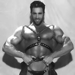 나 아담 <b>샌들러</b> 닮았다는 소리 많이 들음