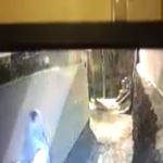 <b>cctv</b>,사진有) 여장남자 변태가 집까지 쫒아옴..(여자분들 조심하세요)