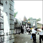 국방부 앞에서 <b>생쇼</b>를 벌이는건 우리나라 뿐이었제