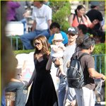 디즈니랜드 <b>놀러</b>간 베컴네ㅋㅋㅋ