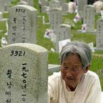 할머니의 눈물을 닦아드리고 싶습니다