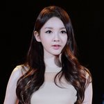 긴머리에 웨이브 머리 <b>st</b>의 여자 아이돌