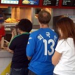 <b>황당</b>한 한글 옷을 입은 외국인들