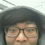 제 친구 <b>얼굴</b> 어<b>때</b>여??