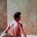 <b>우영</b>트위터 등근육공개,화보촬영중 반전몸매 얼굴은 귀요미인데