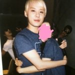<b>팬</b>서비스로 허<b>그</b> 해주는 스타들