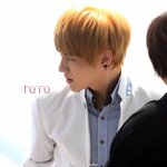 엑소 미친듯이 잘생긴 크리스 오늘 <b>출국사진</b>