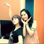 김유미 친구 <b>이수영</b> 저번 나가수 응원~ 훈훈 우정~~~^^