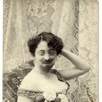 10-<b>턱수염</b>이 자라는 여자