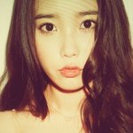 아이유 입술 내밀기, 습관인가? 노림수인가