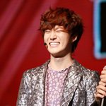 exo-k팬들아 리더나 보러<b>오</b><b>셈</b>요