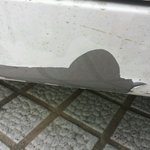 사진有) 흰색 속안에 회색으로 <b>도장</b>된 h자동차
