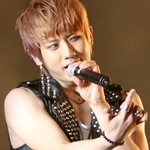 남자 아이돌 <b>팔찌</b> 패션 모음