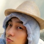 밀짚 <b>모자</b> 패션의 연예인들