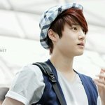 exo-k <b>런던</b> 출국.. 공항에서 화보돋네