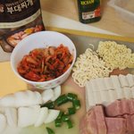 <b>캠핑</b>요리로 좋은 부대찌개! 간편하게 끓이는법~ 