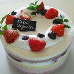 여름엔 믹스베리, 입맛살리는데 진짜 좋은 <b>케익</b>인 것 같네요 :)