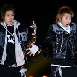 격하게 놀란 <b>표정</b>이 귀여운 아이돌