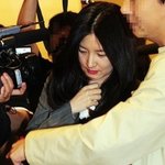 팬,기자들에게 <b>습격</b> 당하는 연예인들