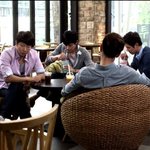 신품 넷이 <b>금연</b>을 한다?