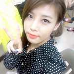 오랜만에 <b>오렌지색</b> 립스틱 바른 유빈