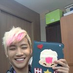 <b>캐릭터</b>랑 똑같이 표정짓는 재범이