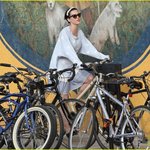 <b>민낯</b>의 케이티 페리, 자전거 삼매경