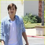 아니라고 그렇게 <b>발뺌</b>하더니 진짜 사귀는 애쉬튼 커쳐-밀라 쿠니스