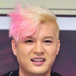 연예인들의 <b>반삭</b> 머리 스타일