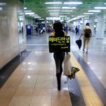 이여자 나도봤다!! 비오는데 대단합니다~