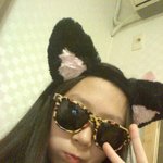 "얘 너무이쁜것같아요 사귀고싶은데 <b>어뜩</b>해요"