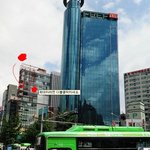 어제 오후7시30분쯤 신촌에서 <b>ufo</b> 보신분?