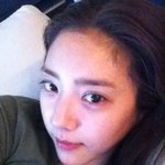 <b>침대</b> 셀카도 화보 돋는 여자 연예인들