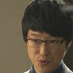<b>상위</b> 1% 엄기준, 패션감각도 남달라