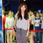 임수향 <b>시사</b>회장에 몸뻬바지 입고 감ㅋㅋㅋㅋ