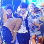 태양  엠카운트다운 1위 <b>차지</b> 후, 훨씬 후배인 인피니트 멤버들에게