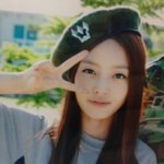 군복 입어도 멋지고 예쁜 아이돌들