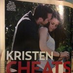 크리스틴 스튜어트 빼<b>도박</b>도 못할 키스사진까지!