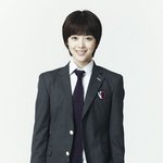 <b>설리</b>가 머리 자르면서 눈물을 뚝뚝 흘렸다네