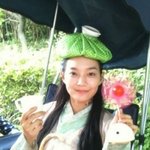 연예인들의 <b>더위</b>를 피하는 방법