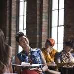 무더위 날려주는 김수현의 상큼한 <b>미소</b>! ㅋㅋ