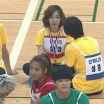 편한 사람과 있으면 누구보다 예쁘고 해맑은 <b>화영</b>