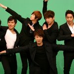 다른그룹의 새 <b>영입</b> 멤버는 이러고 있다