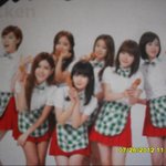 티아라 화영 치킨<b>cf</b>화보 촬영 마저도 왕따 같은 느낌이네요..