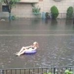 외국의 흔한 장마, 홍수때의 일상들