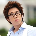 안경 <b>훈남</b> 돋는 남자 아이돌
