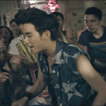 <b>카스</b> 후레쉬 촬영중  춤추는 김수현 ㅋㅋㅋ