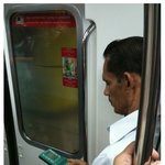 고대<b>유물</b>을 발견한 인도인