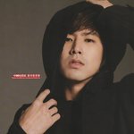 유노윤호 사진으로 엔터톡 정화 <b>시도</b>