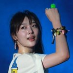 땀에 젖어 자체 발광여자 아이돌